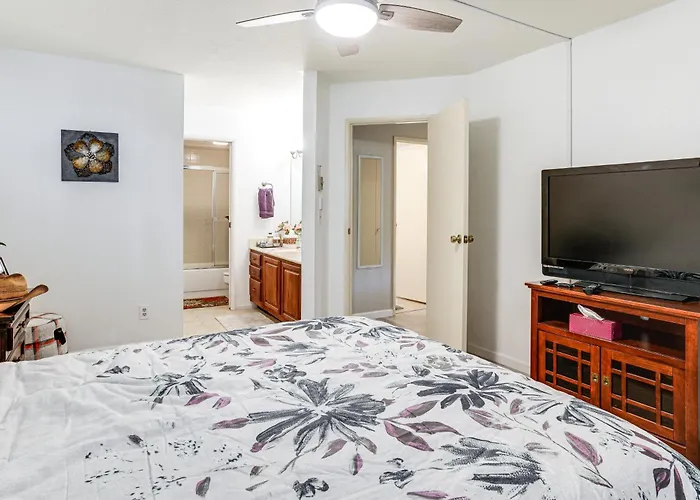Holiday home 1 Mi To Whiskey Row + Town Sq: Remote Work Hub! Prescott