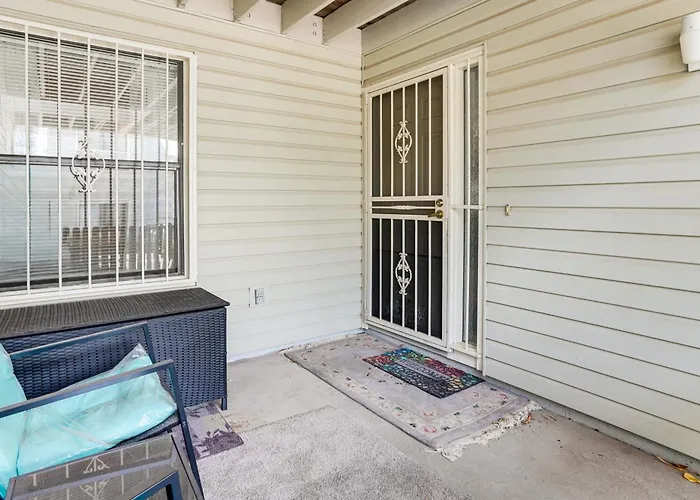 1 Mi To Whiskey Row + Town Sq: Remote Work Hub! Holiday home *