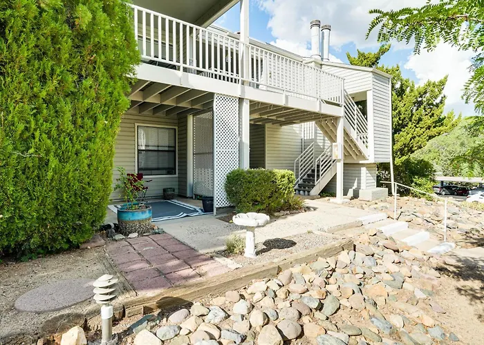 Holiday home 1 Mi To Whiskey Row + Town Sq: Remote Work Hub! Prescott